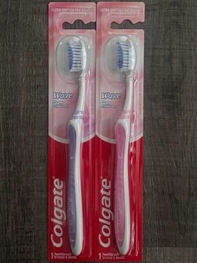 💞 New Set of 2 Colgate Wave Gum Comfort Extra Soft Full Size Toothbrushes